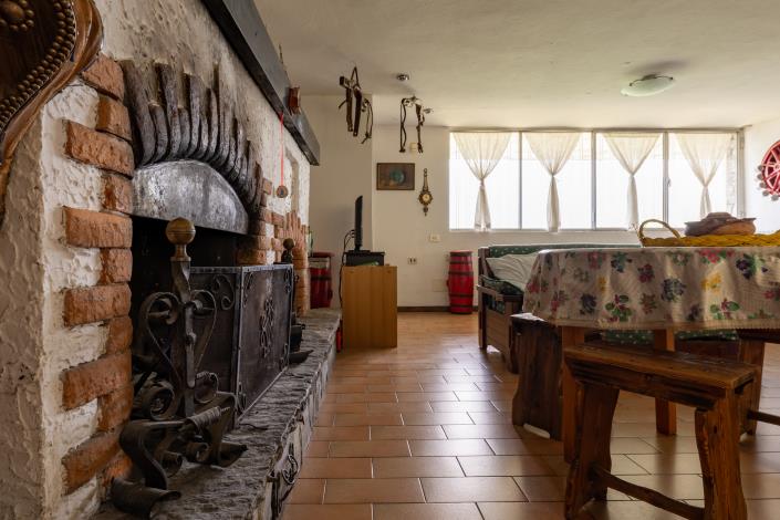 Image No.5-4 Bed House for sale