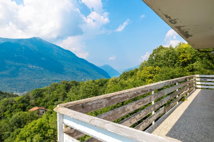 Image No.24-4 Bed House for sale