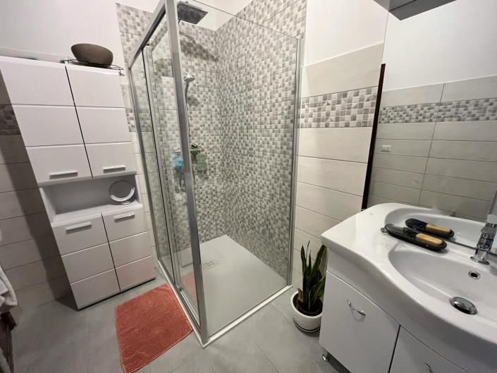 Image No.18-3 Bed Apartment for sale