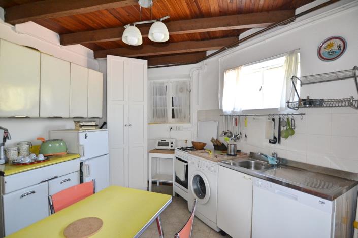 Image No.4-2 Bed House for sale