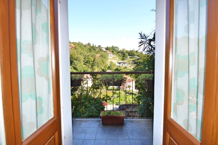 Image No.9-2 Bed House for sale