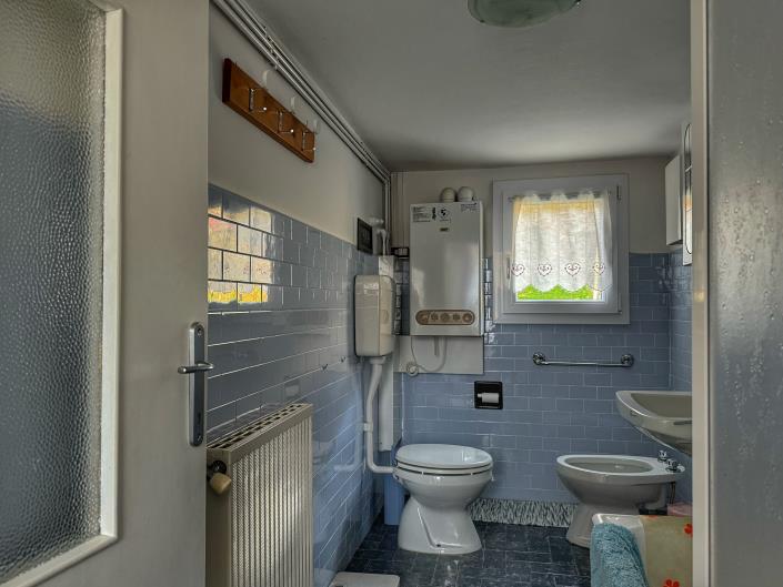 Image No.10-2 Bed Semi-Detached for sale