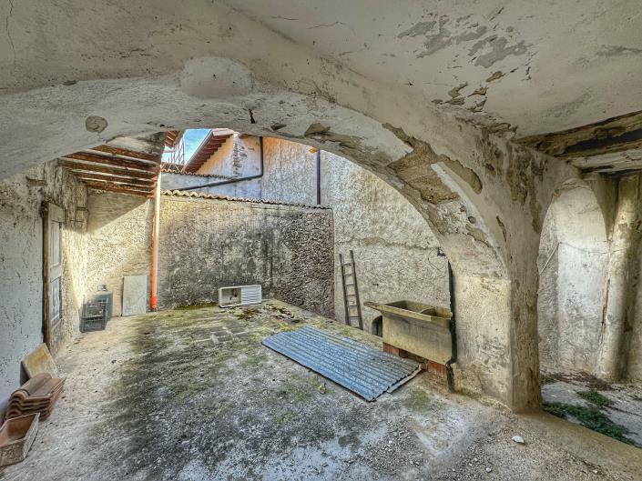 Image No.3-9 Bed House for sale