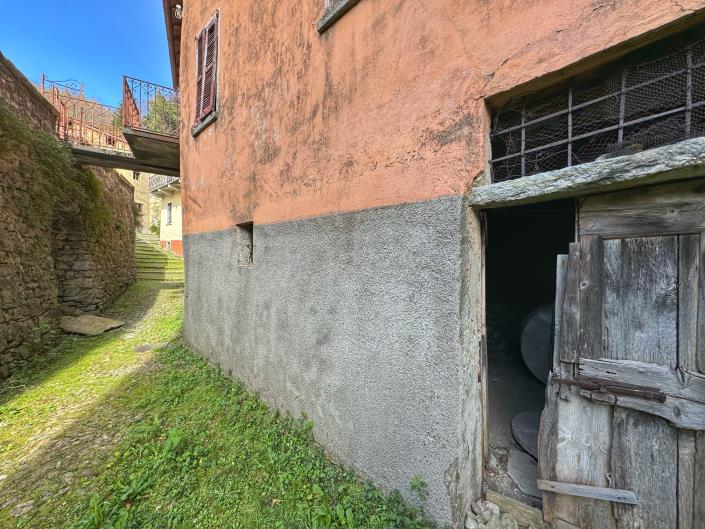 Image No.25-9 Bed House for sale