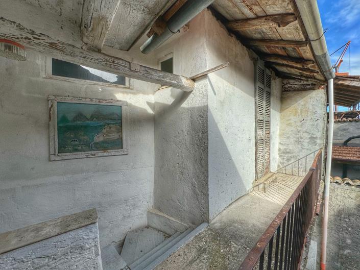 Image No.5-9 Bed House for sale