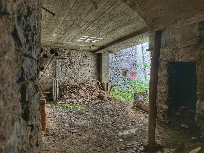 Image No.21-9 Bed House for sale