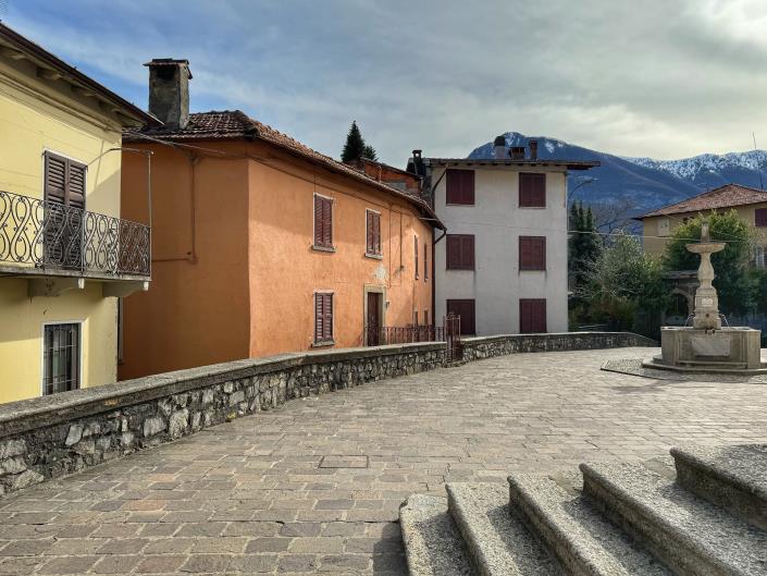 Image No.30-9 Bed House for sale