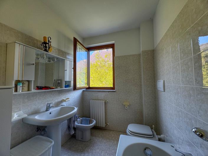 Image No.14-4 Bed Apartment for sale