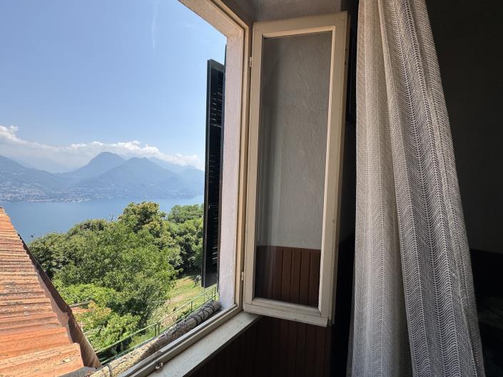 Image No.24-5 Bed Apartment for sale