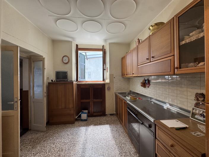 Image No.10-5 Bed Apartment for sale