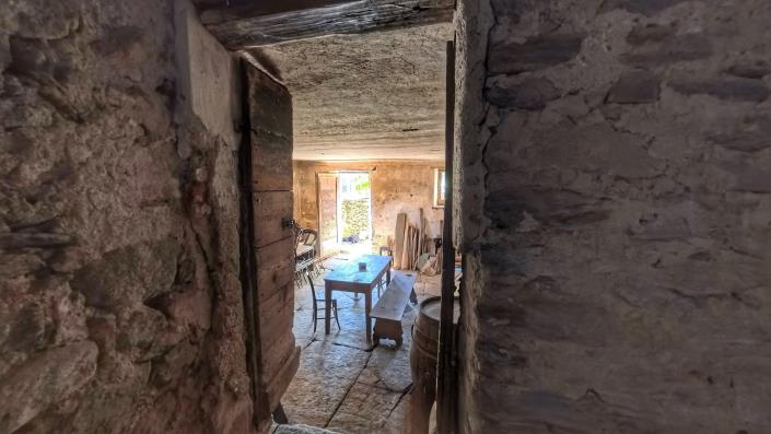 Image No.2-4 Bed House for sale