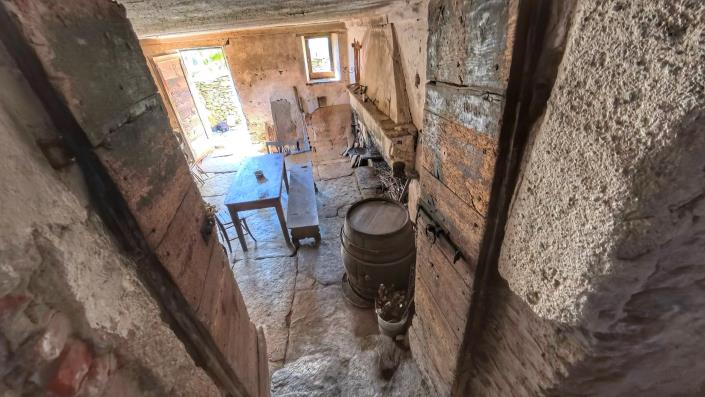 Image No.14-4 Bed House for sale