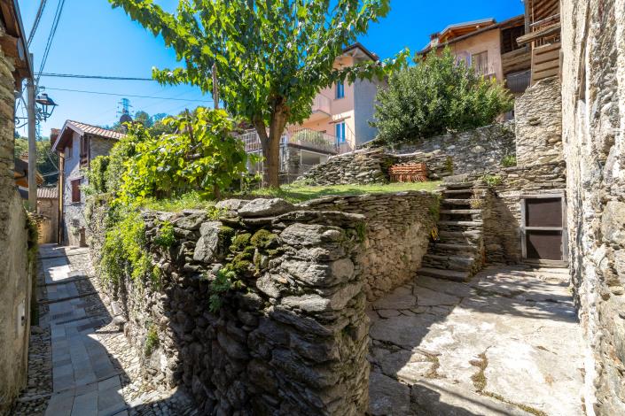 Image No.8-4 Bed House for sale