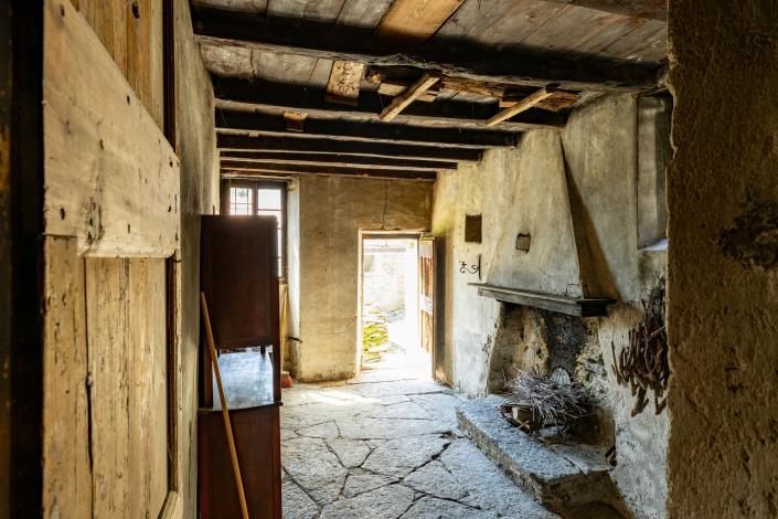 Image No.27-4 Bed House for sale