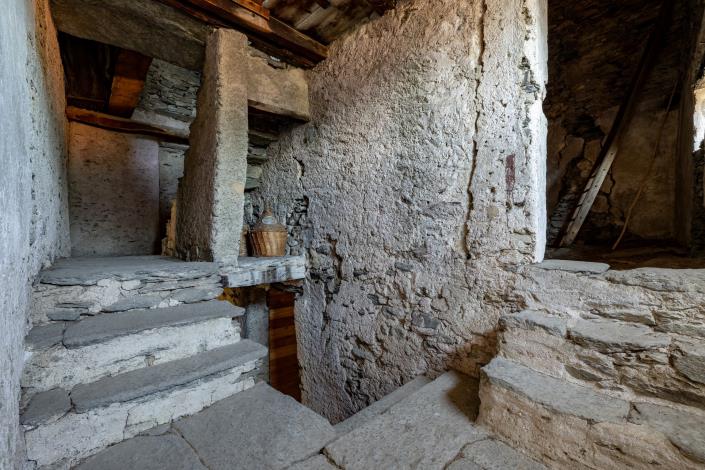 Image No.28-4 Bed House for sale