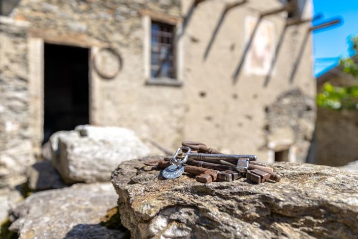 Image No.51-4 Bed House for sale