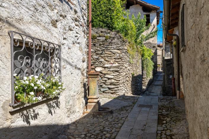 Image No.60-4 Bed House for sale