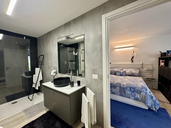 Image No.20-2 Bed Apartment for sale