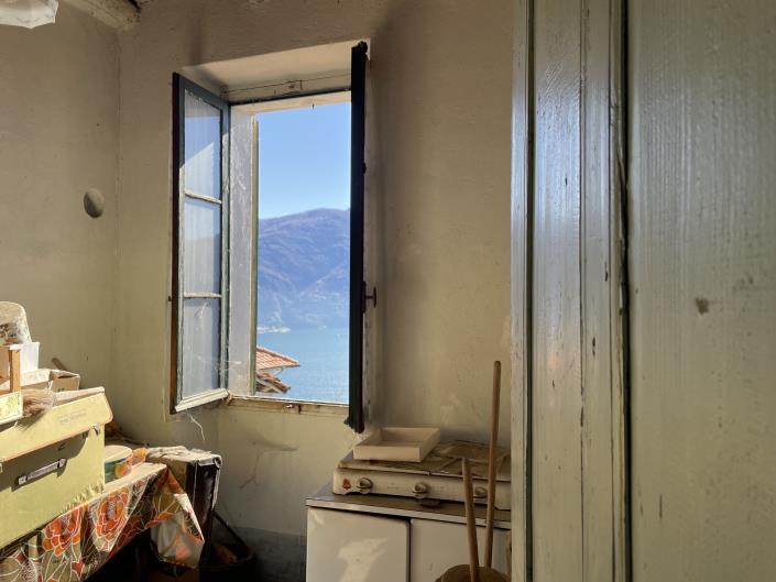 Image No.10-3 Bed House for sale