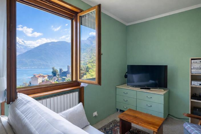 Image No.12-2 Bed Apartment for sale