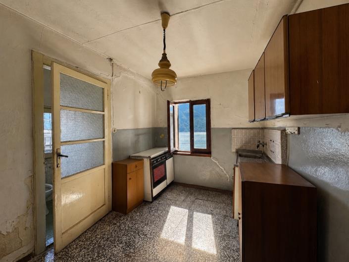 Image No.21-3 Bed House for sale