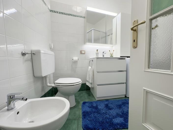 Image No.11-1 Bed Apartment for sale