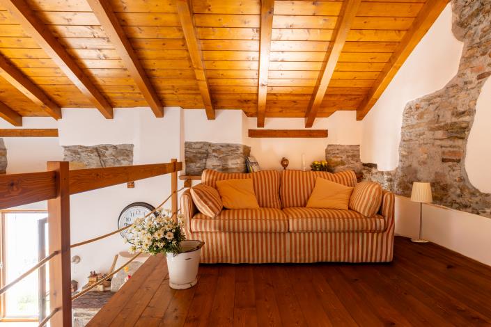 Image No.19-2 Bed Semi-Detached for sale