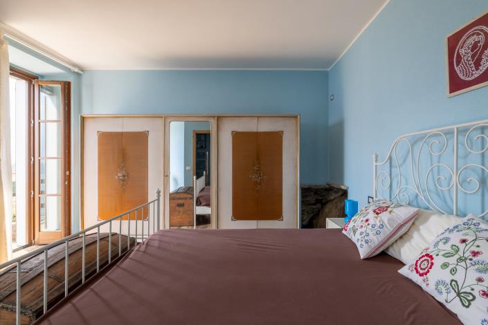 Image No.25-2 Bed Semi-Detached for sale