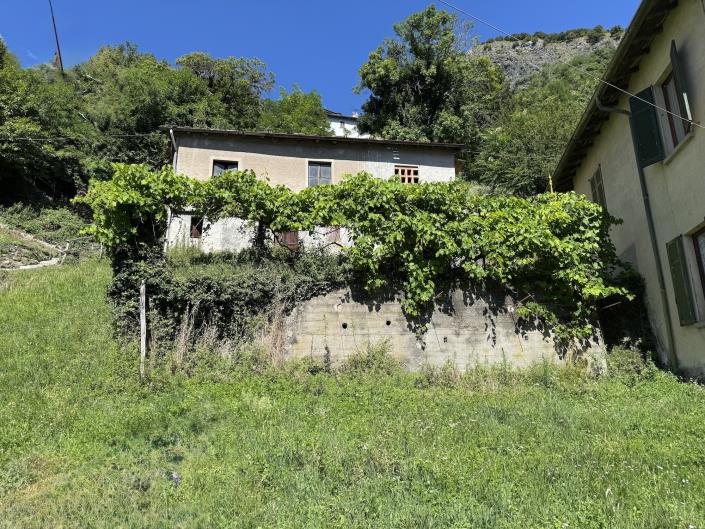Image No.5-2 Bed Barn for sale