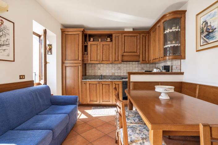 Image No.9-2 Bed Semi-Detached for sale