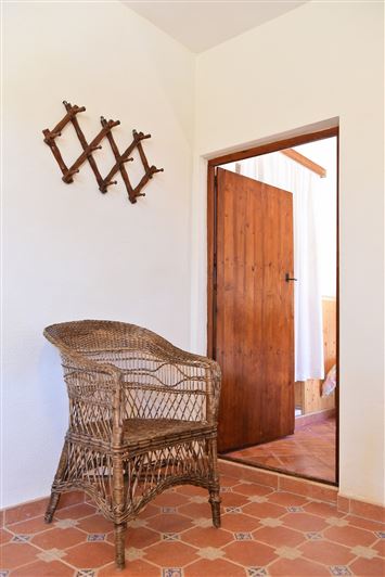 Image No.22-4 Bed Country House for sale