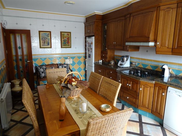 Image No.24-5 Bed Townhouse for sale