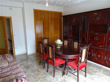 2141apartmentblockinmacisvenda250419132145dsc