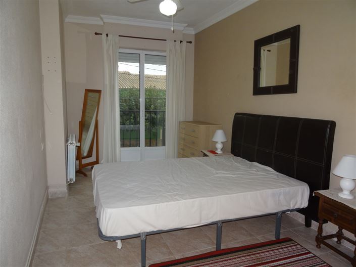 Image No.10-4 Bed Townhouse for sale