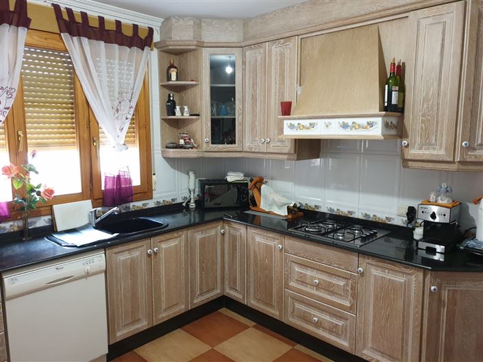 Image No.11-5 Bed Townhouse for sale