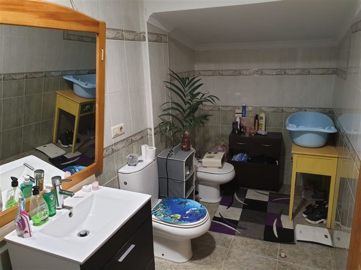 Image No.17-5 Bed Townhouse for sale