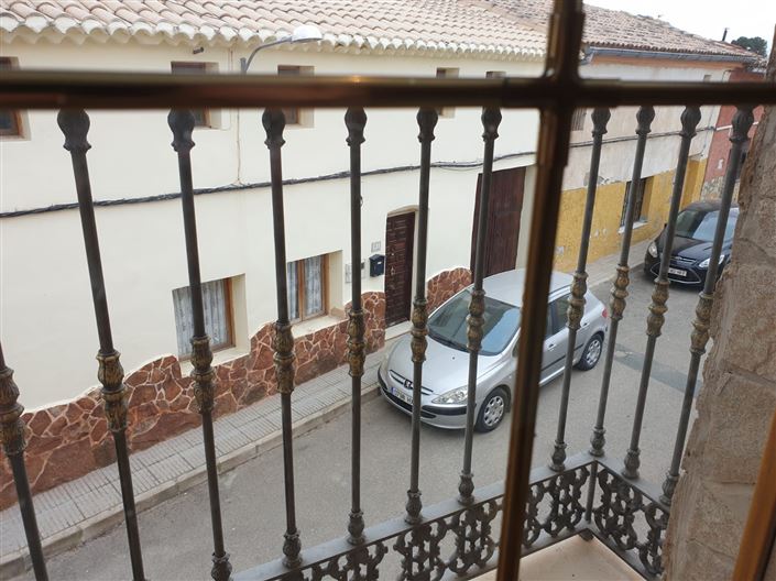 Image No.21-5 Bed Townhouse for sale