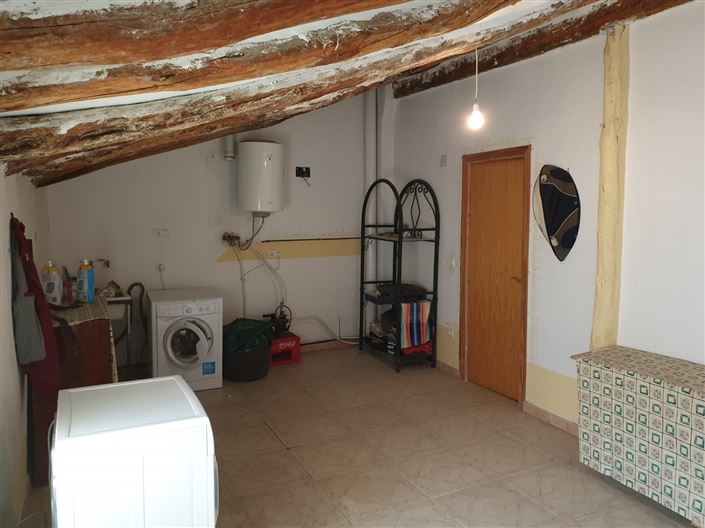 Image No.28-5 Bed Townhouse for sale