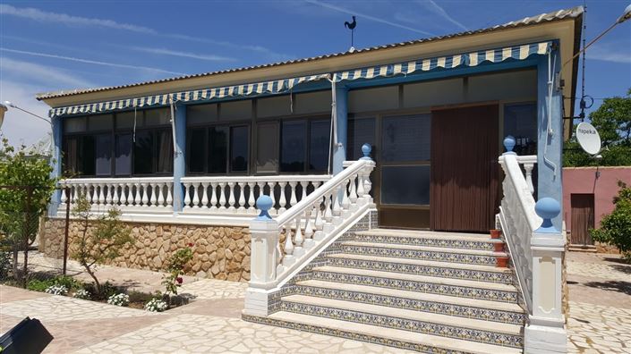 Image No.1-Maison de campagne de 8 chambres à vendre à Yecla