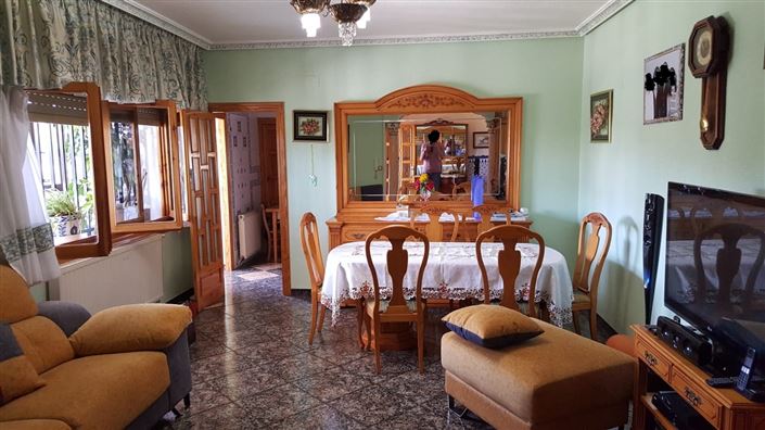 Image No.6-8 Bed Country House for sale