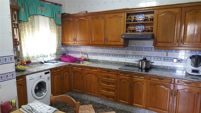 Image No.9-8 Bed Country House for sale