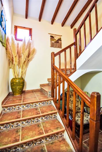 Image No.23-10 Bed Commercial for sale