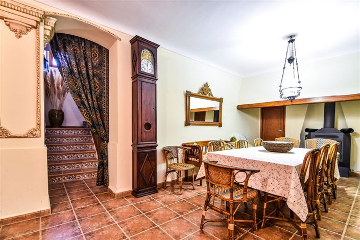 Image No.3-10 Bed Commercial for sale