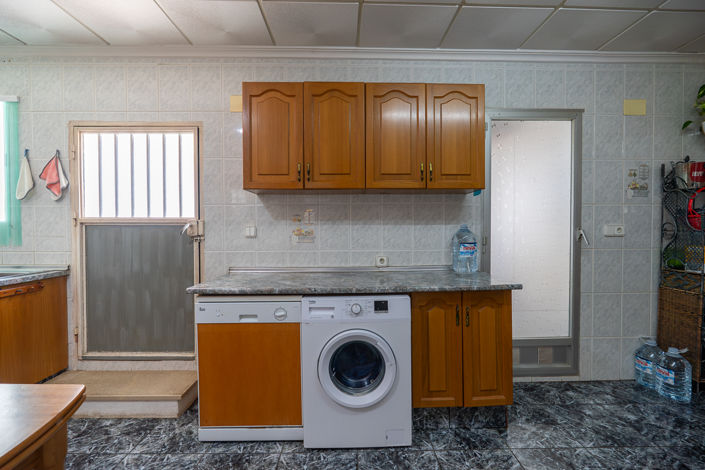 Image No.19-6 Bed Townhouse for sale