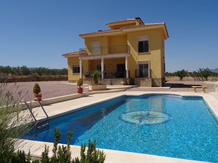 Image No.1-4 Bed Villa for sale