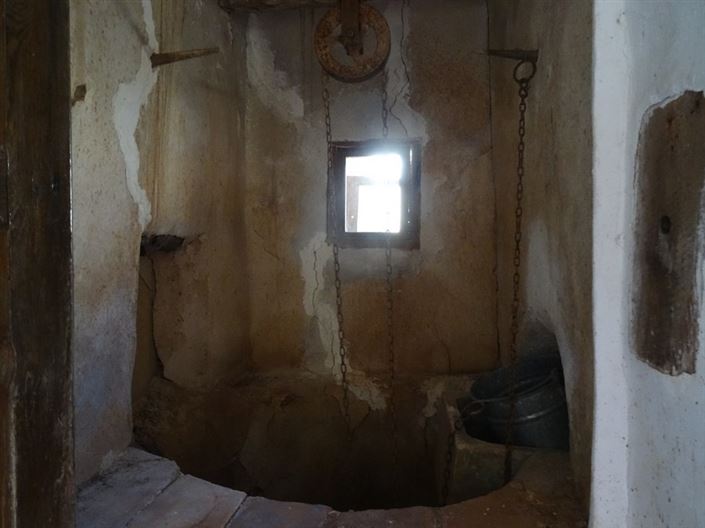 Image No.16-7 Bed Farmhouse for sale