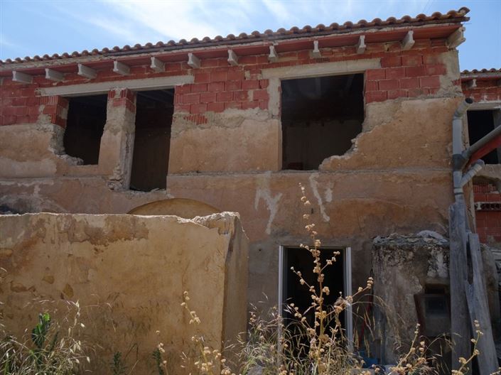 Image No.17-7 Bed Farmhouse for sale