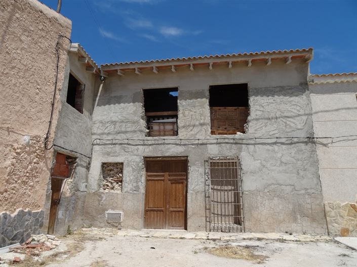 Image No.2-7 Bed Farmhouse for sale