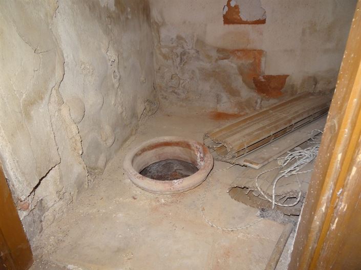 Image No.29-7 Bed Farmhouse for sale