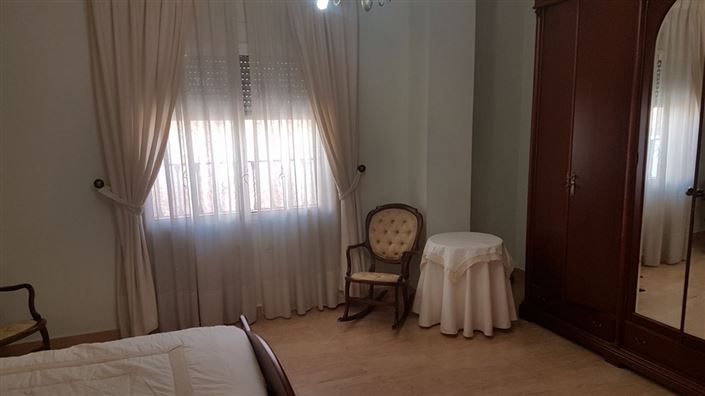 Image No.20-5 Bed Townhouse for sale